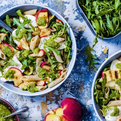 Pastasalade-met-perziken-Eindfoto1-Chickslovefood-2048x1365.jpg